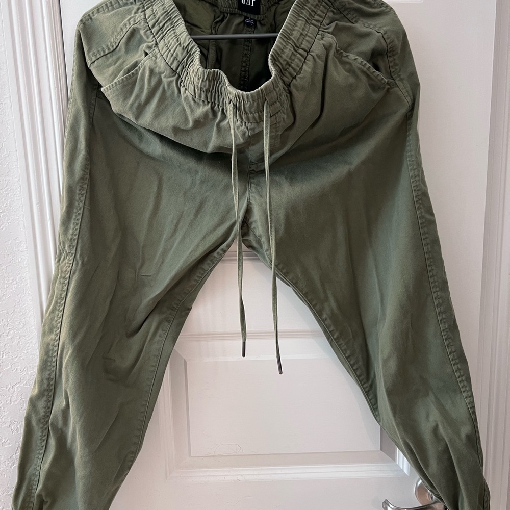 GAP Khaki Green Casual Pants